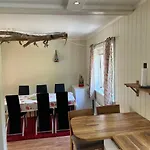 Nydelig Leilighet Naert Sentrum